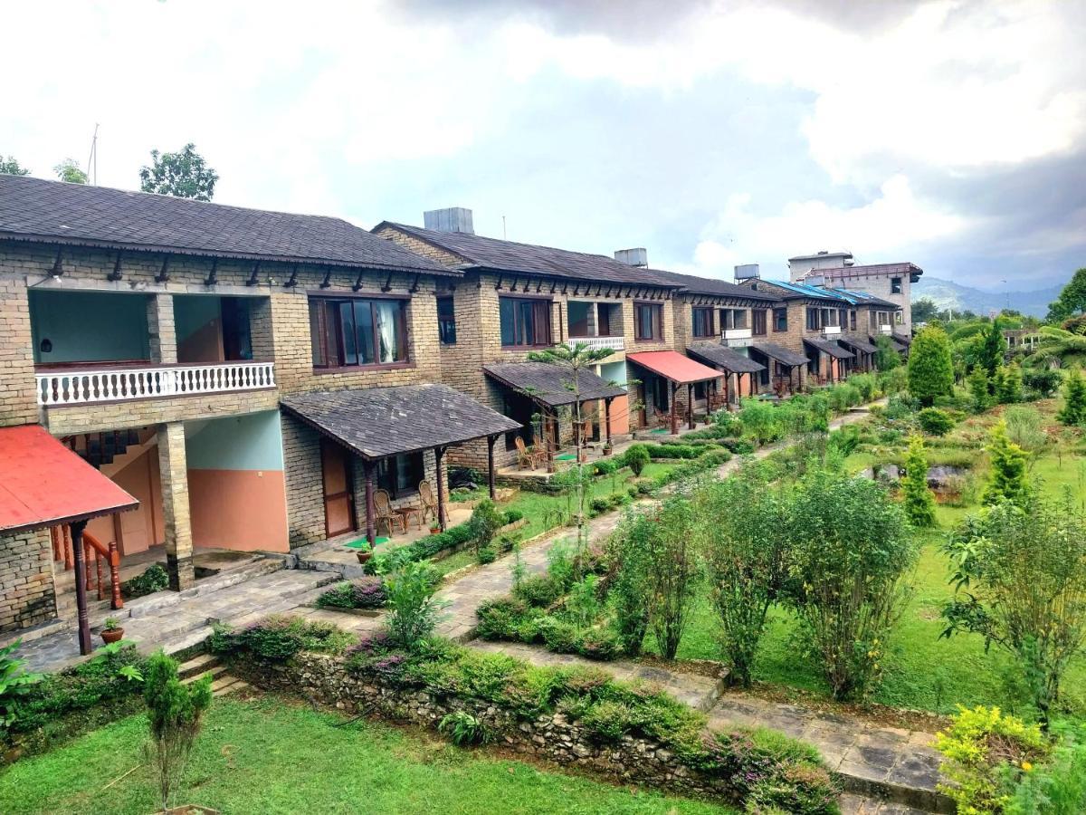 Himalayan Deurali Resort Покхара Екстер'єр фото