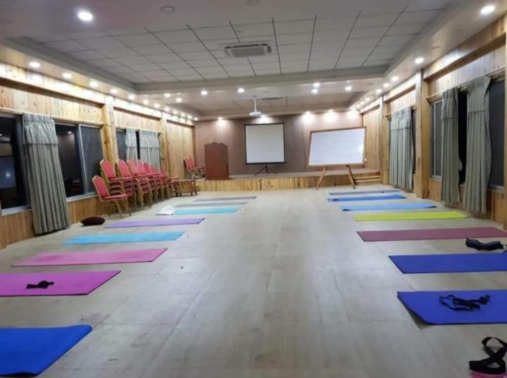 Himalayan Deurali Resort Покхара Екстер'єр фото