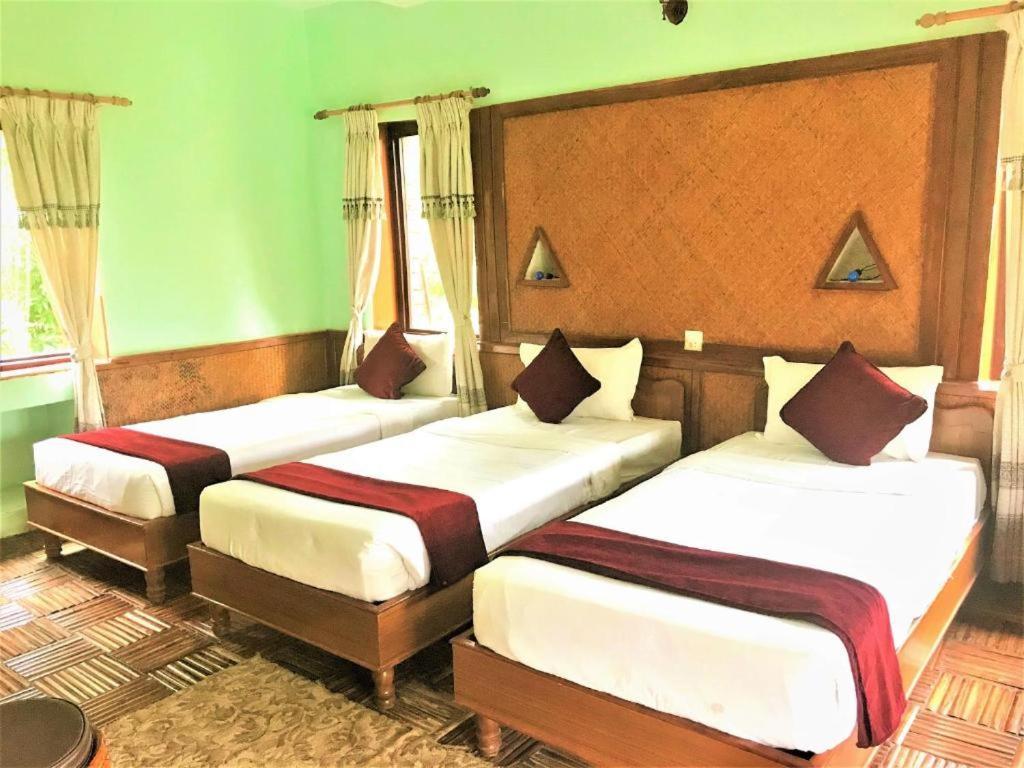 Himalayan Deurali Resort Покхара Екстер'єр фото